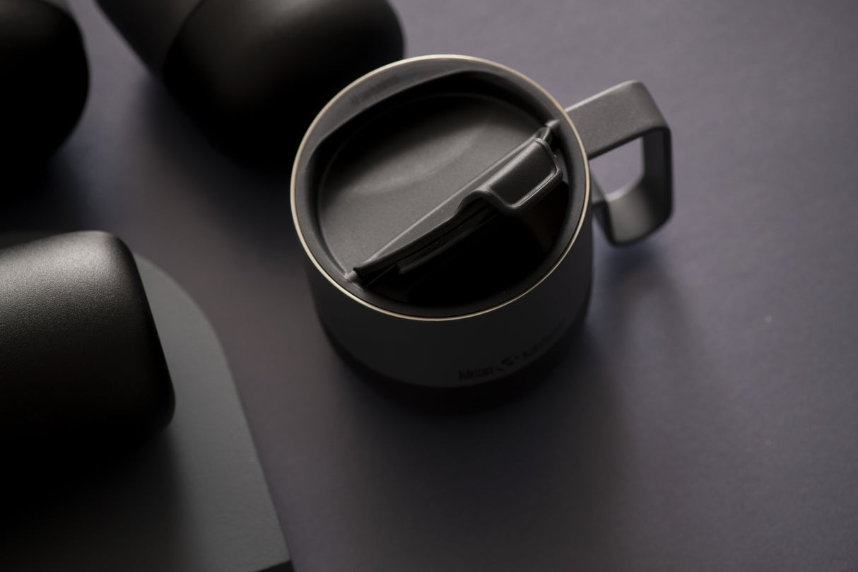Klean Kanteen Rise Mug Svart Kaffemugg i Rostfritt Stål 414 ml (flip Lid) – Asphalt