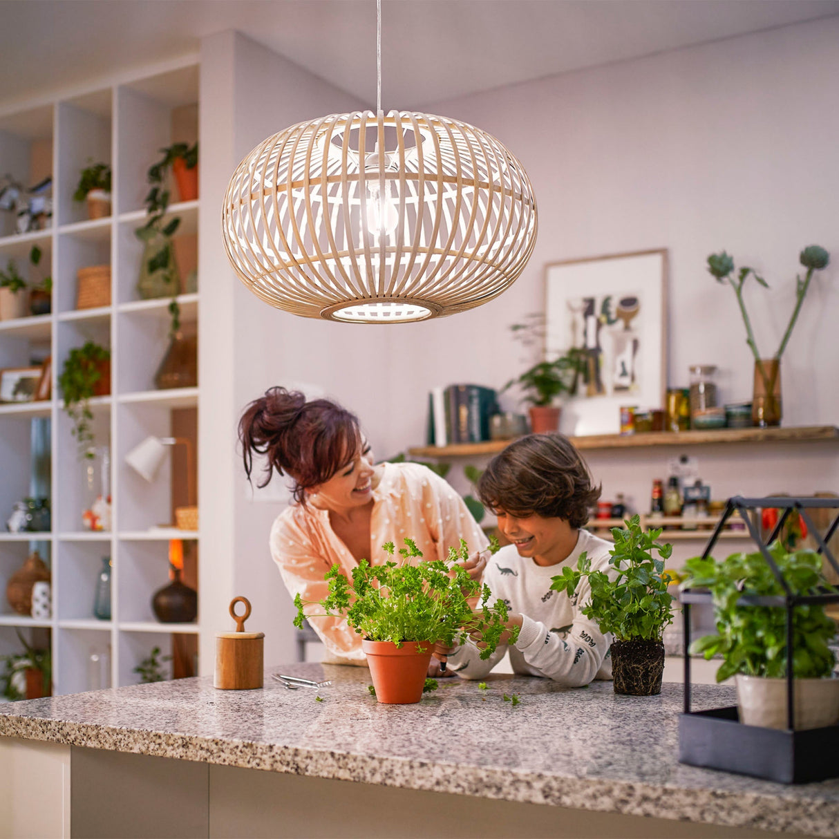 Philips LED E27 Normal A60 4 W (60 W) Frostad 840 lm Dimbar 2700 K Energiklass A