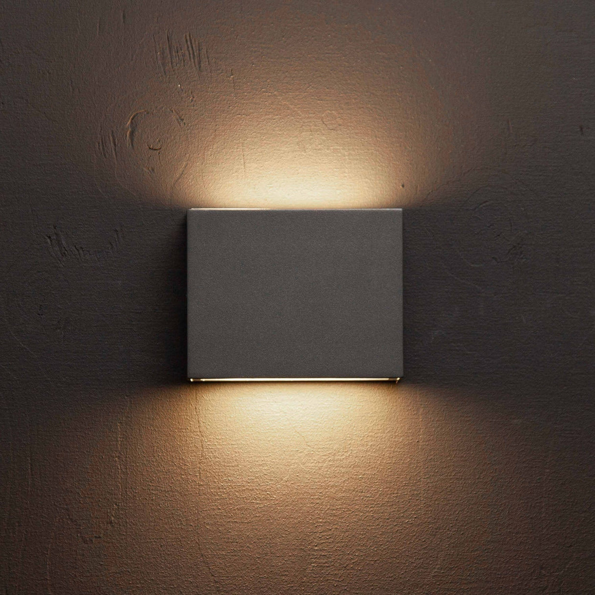 Llitt Per II Väggarmatur LED IP54 3000K 6W 430lm Antracit