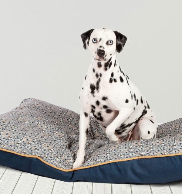 Danish Design Geo Bed för Hund – Mjuk & Slitstark Hundbädde 71 X 98cm