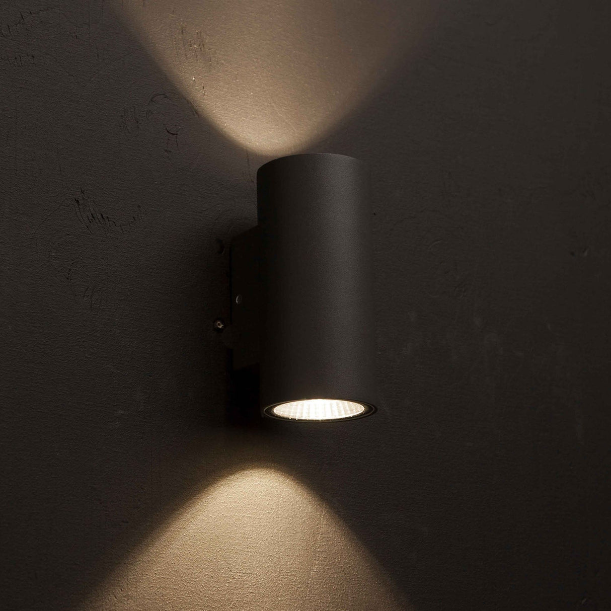 Llitt Erik II Väggarmatur LED IP65 3000K 6W 494lm Antracit